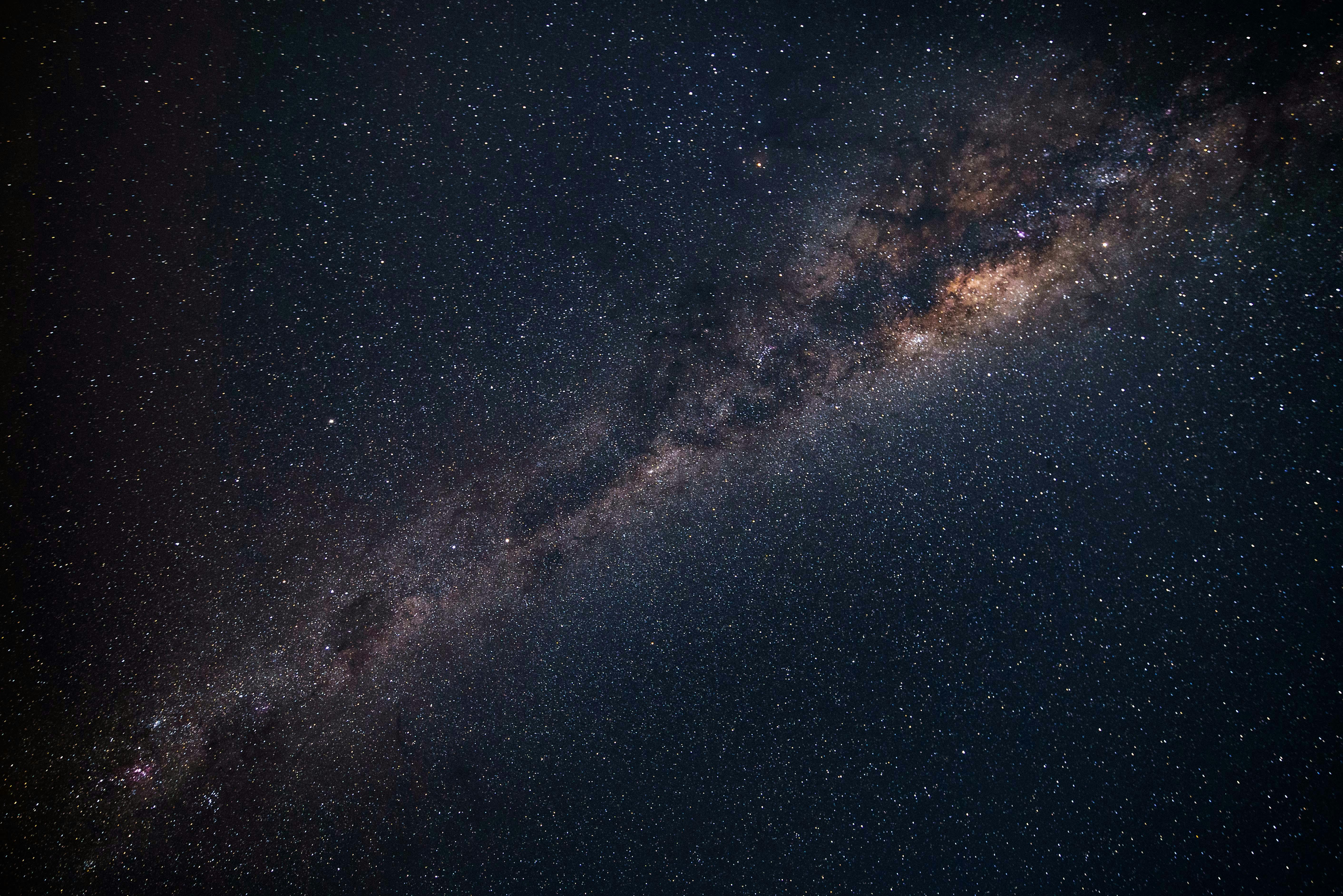 Cover Image for Grains of Starlight: Counting the Stars in Our Milky Way
